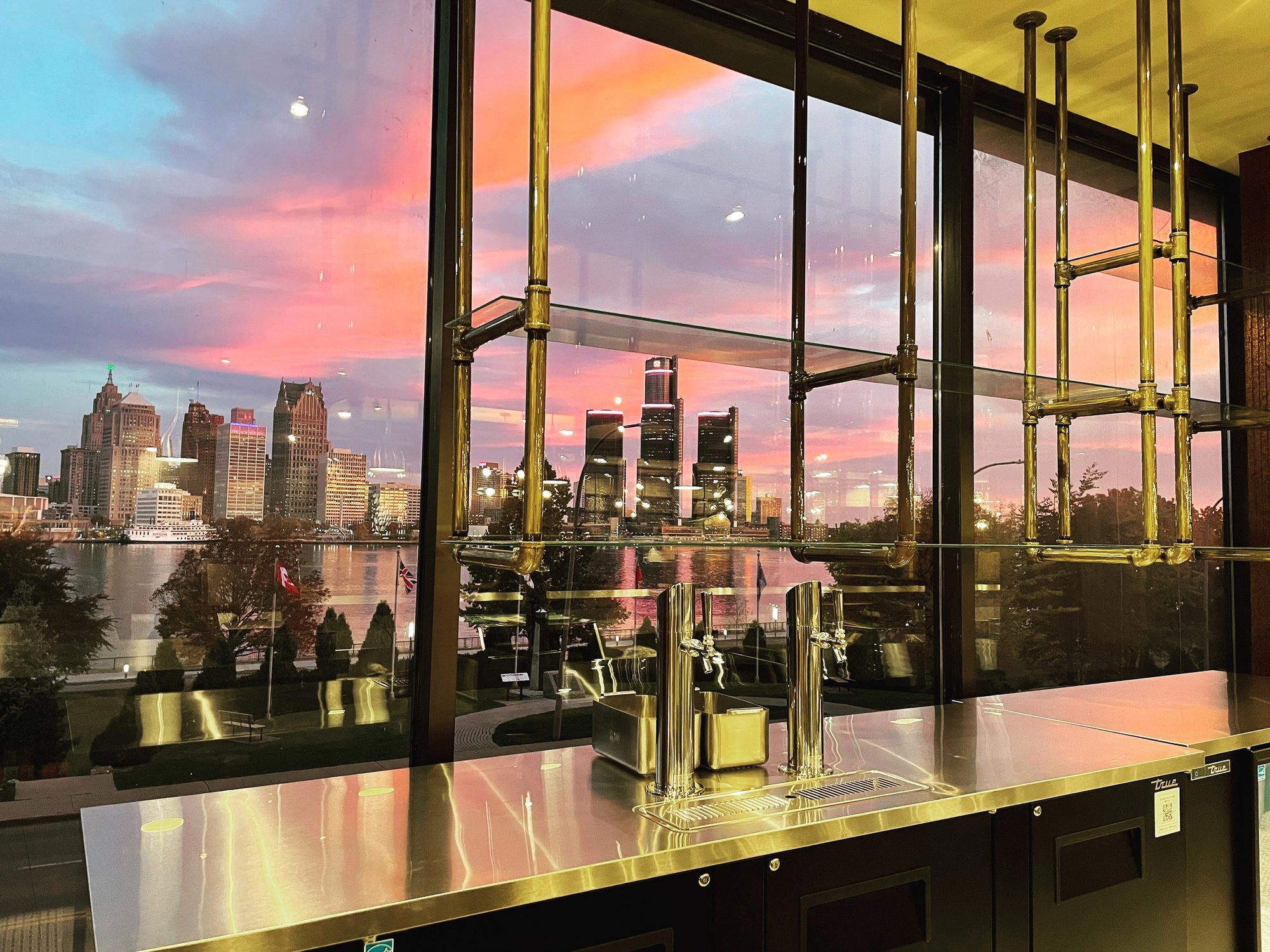 Riverroom, Windsor, Canada