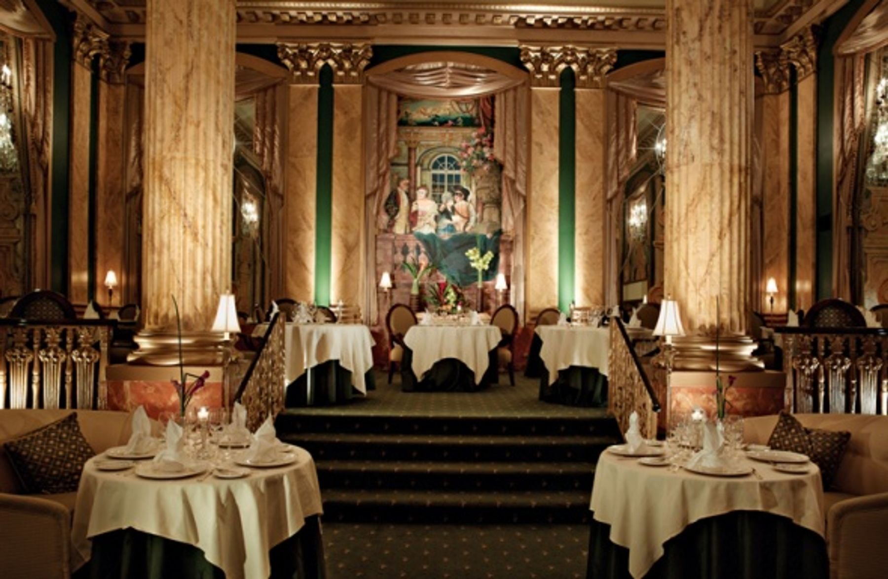 Chez Philippe restaurant in Memphis, United States