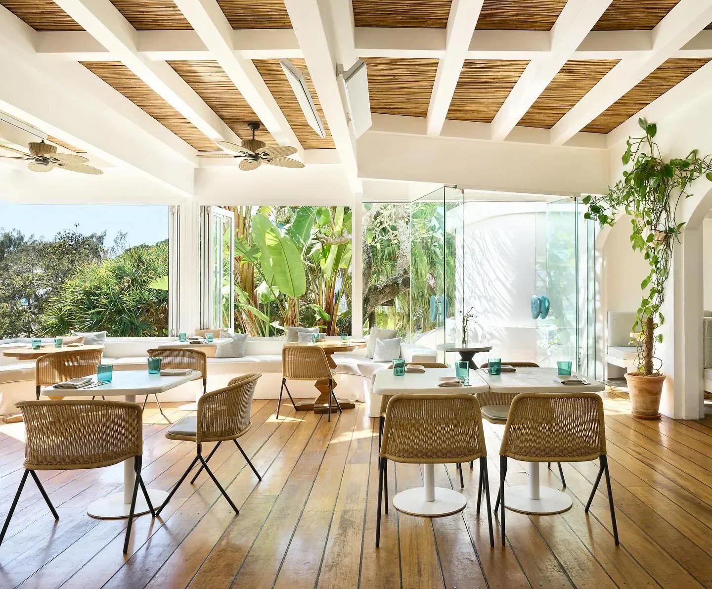 Raes Dining Room restaurant in Byron Bay