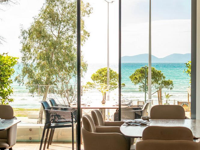 The Yacht Restaurant, Rrethi I Vlores, Albania
