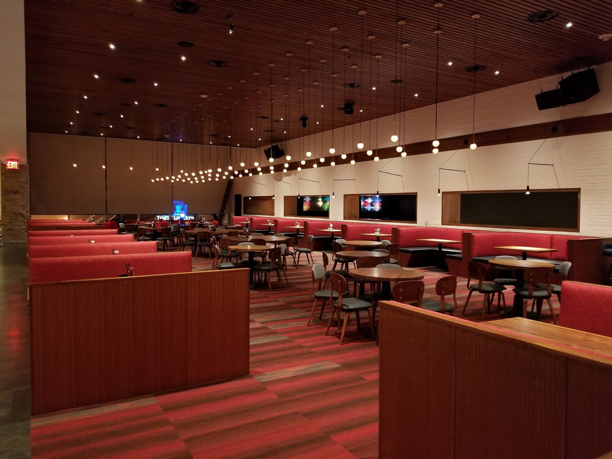 Splitsville Dining Room restaurant in Anaheim, United States