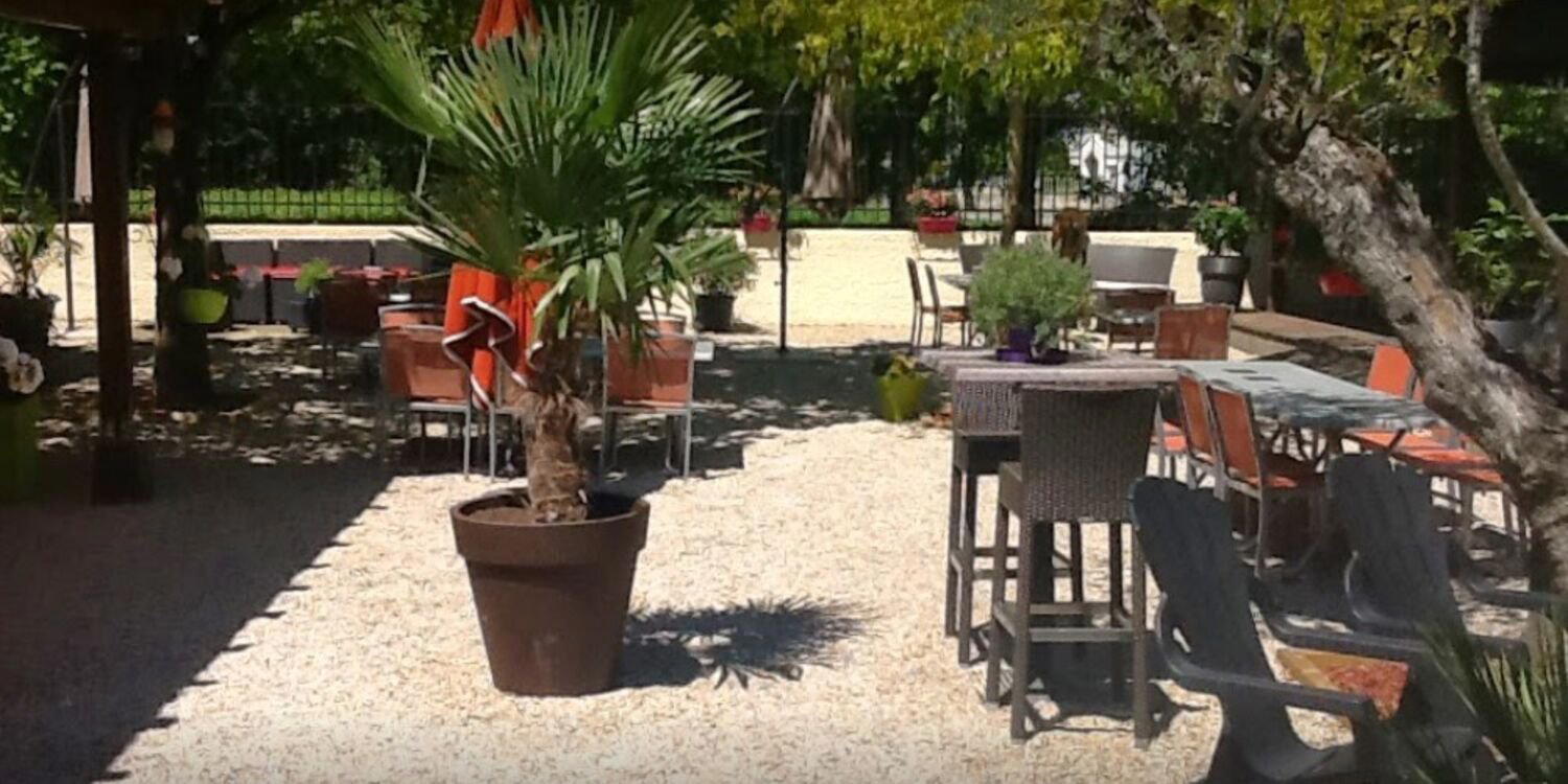 Le Jardin Gourmand restaurant in Amberieux, France