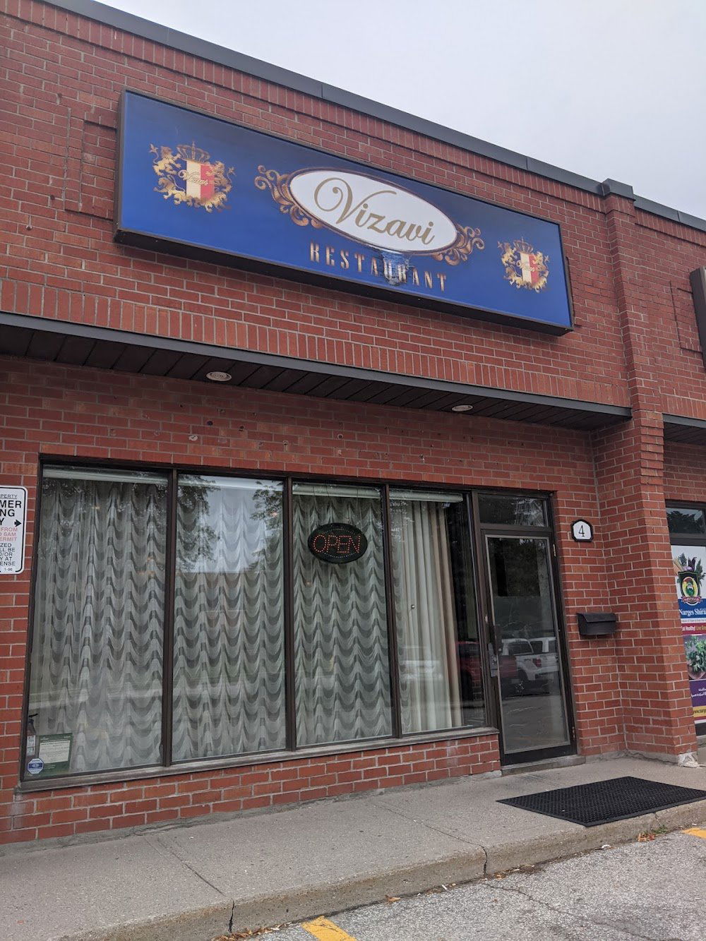 Vizavi Restaurant, Restaurant in Vaughan