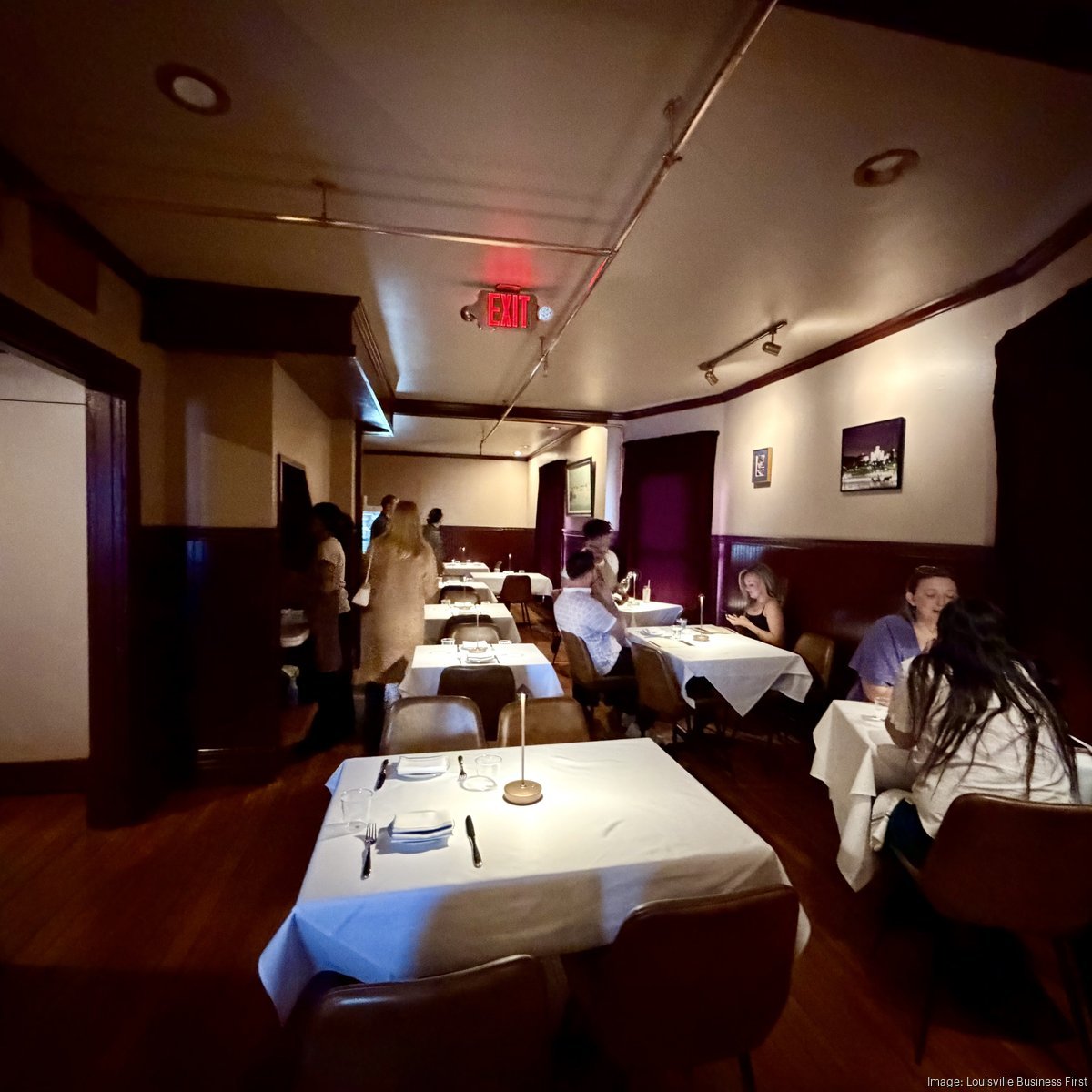 The Dining Room at Murray’s Creole Pub, Restaurant in Louisville