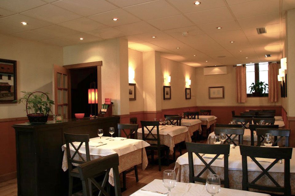 Restaurante Casa Sario. Hostal Casa Sario, Restaurant in Jaurrieta