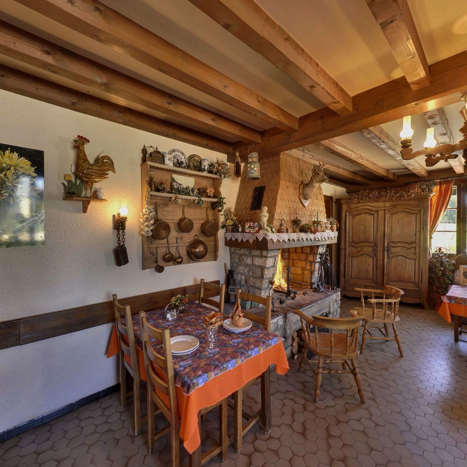Auberge de la Distillerie, Restaurant in Chapelle Des Bois