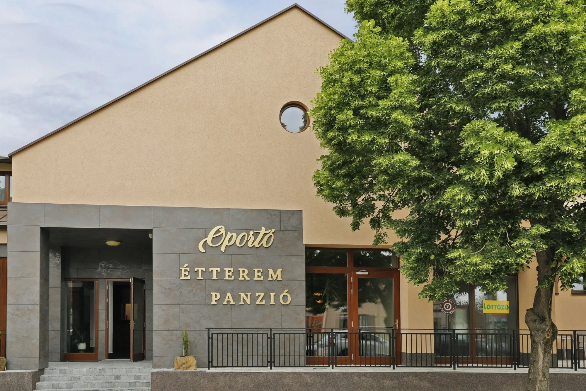 Oportó Étterem restaurant in Villány, Hungary