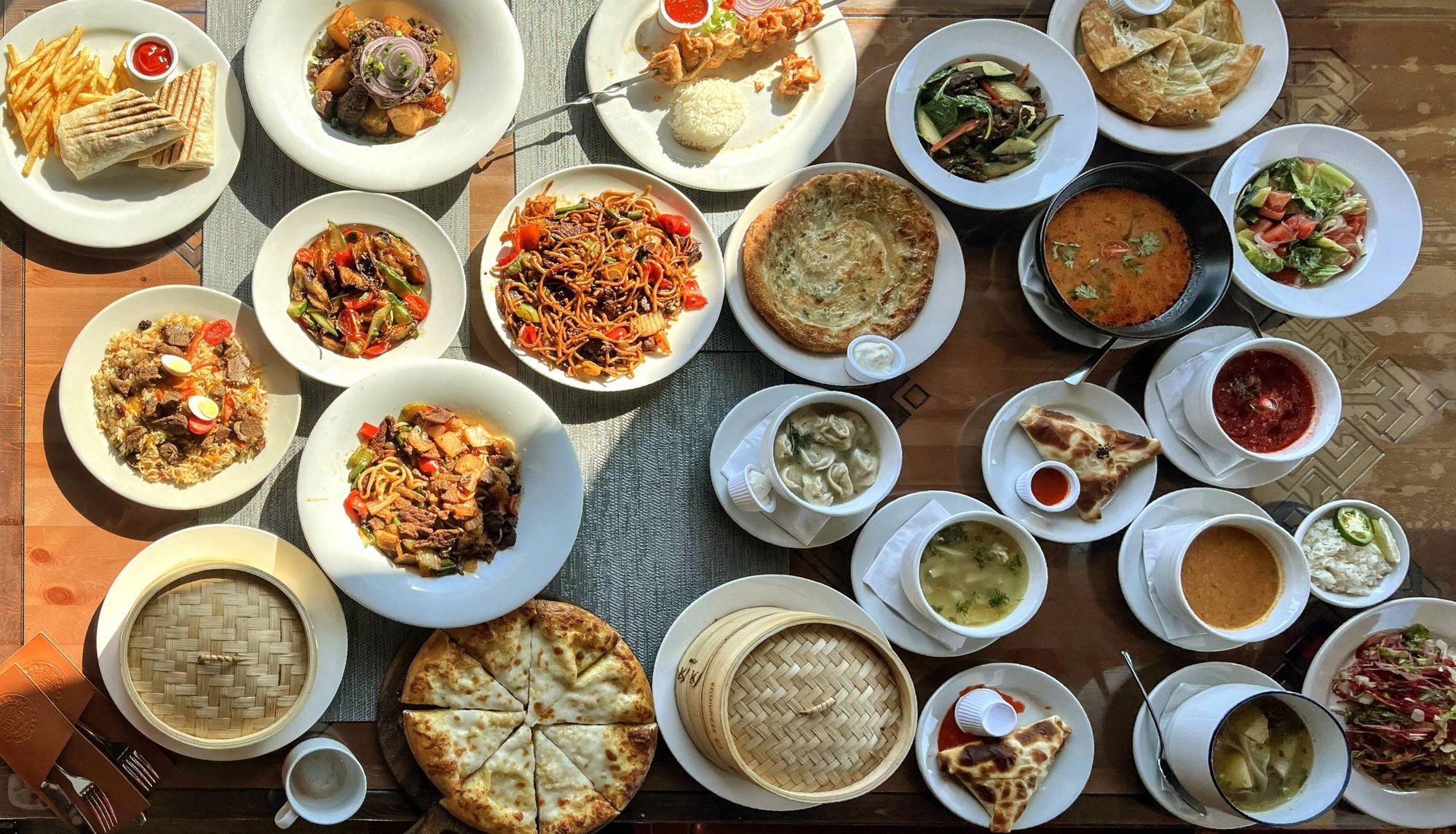 Karavan, Restaurant in Des Plaines