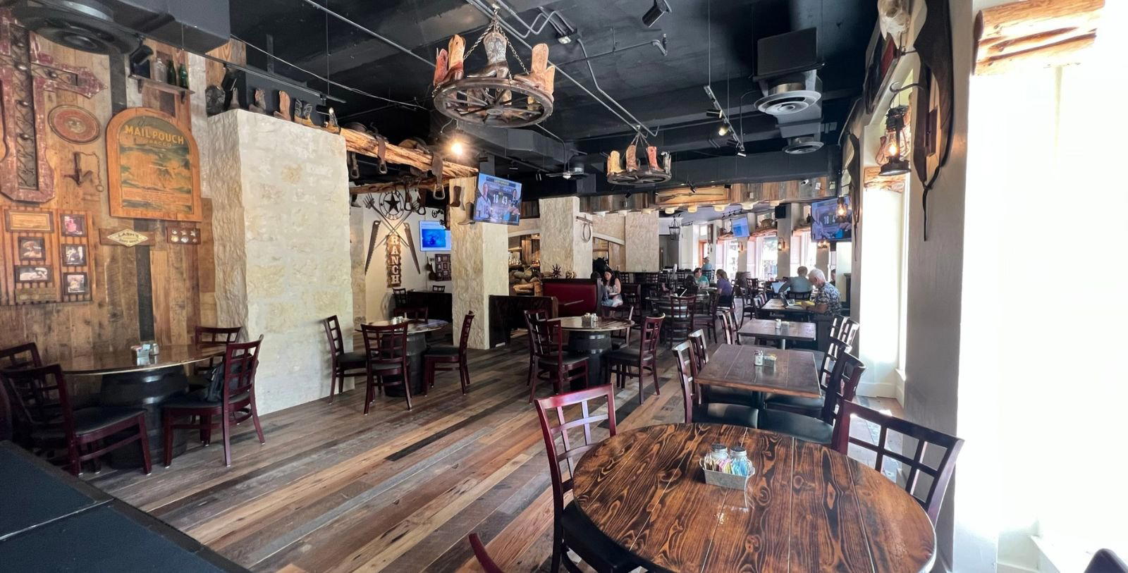 Crockett Tavern restaurant in San Antonio, United States