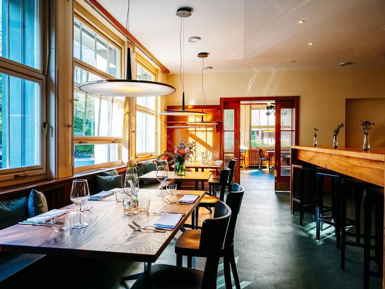 Hallers brasserie tout le monde, Bern, Switzerland