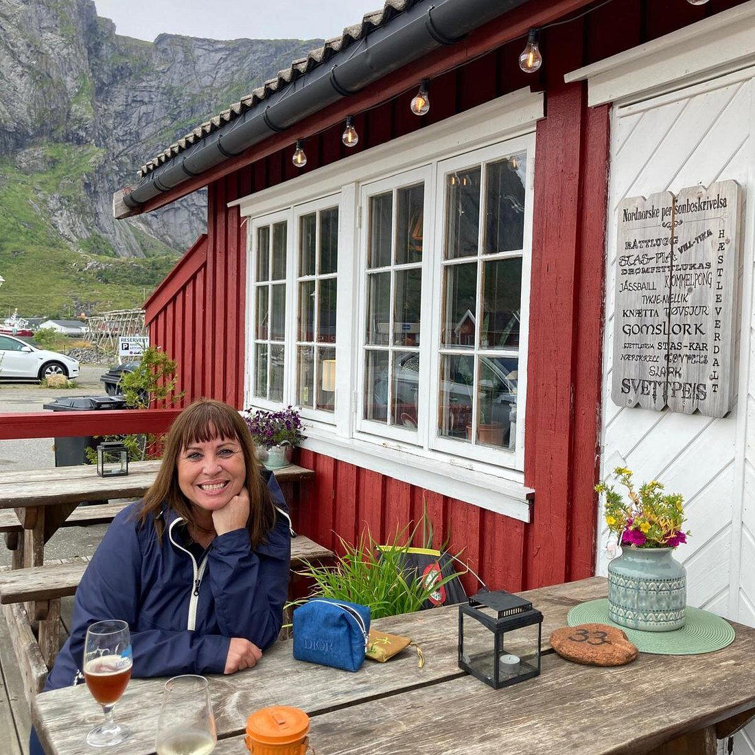 Tapperiet Bistro restaurant in Reine