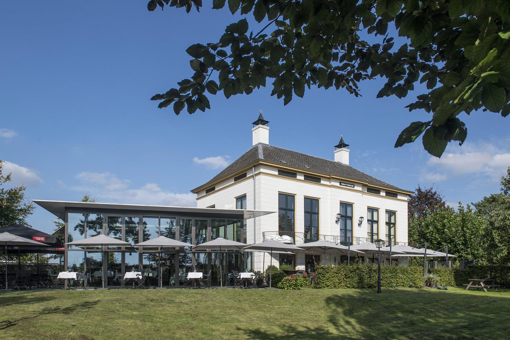 Poelzicht restaurant in Kapel Avezaath, Netherlands