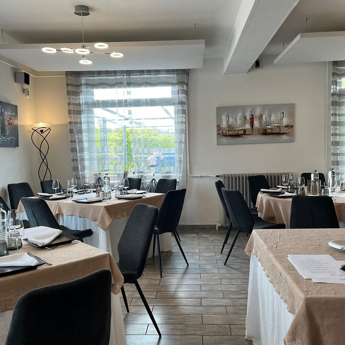 Le Valjoly, Restaurant in Sorbiers
