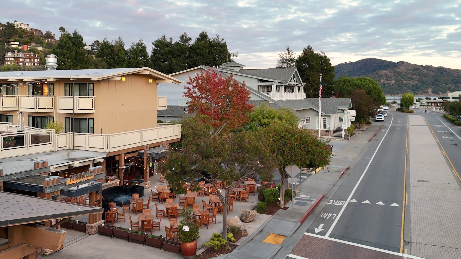 Tiburon Tavern