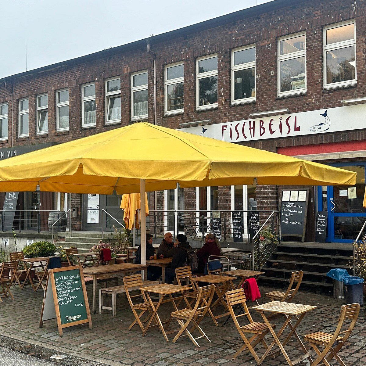 Fischbeisl restaurant in Hamburg, Germany