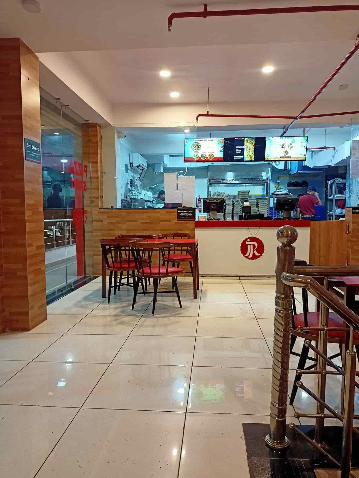 Rominus Pizza And Burger, Alwar, India