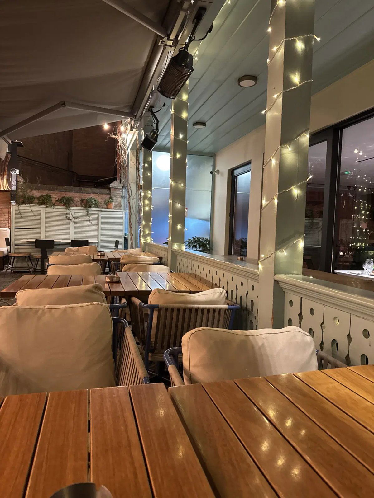 The Blue Fox, Restaurant in Tbilisi