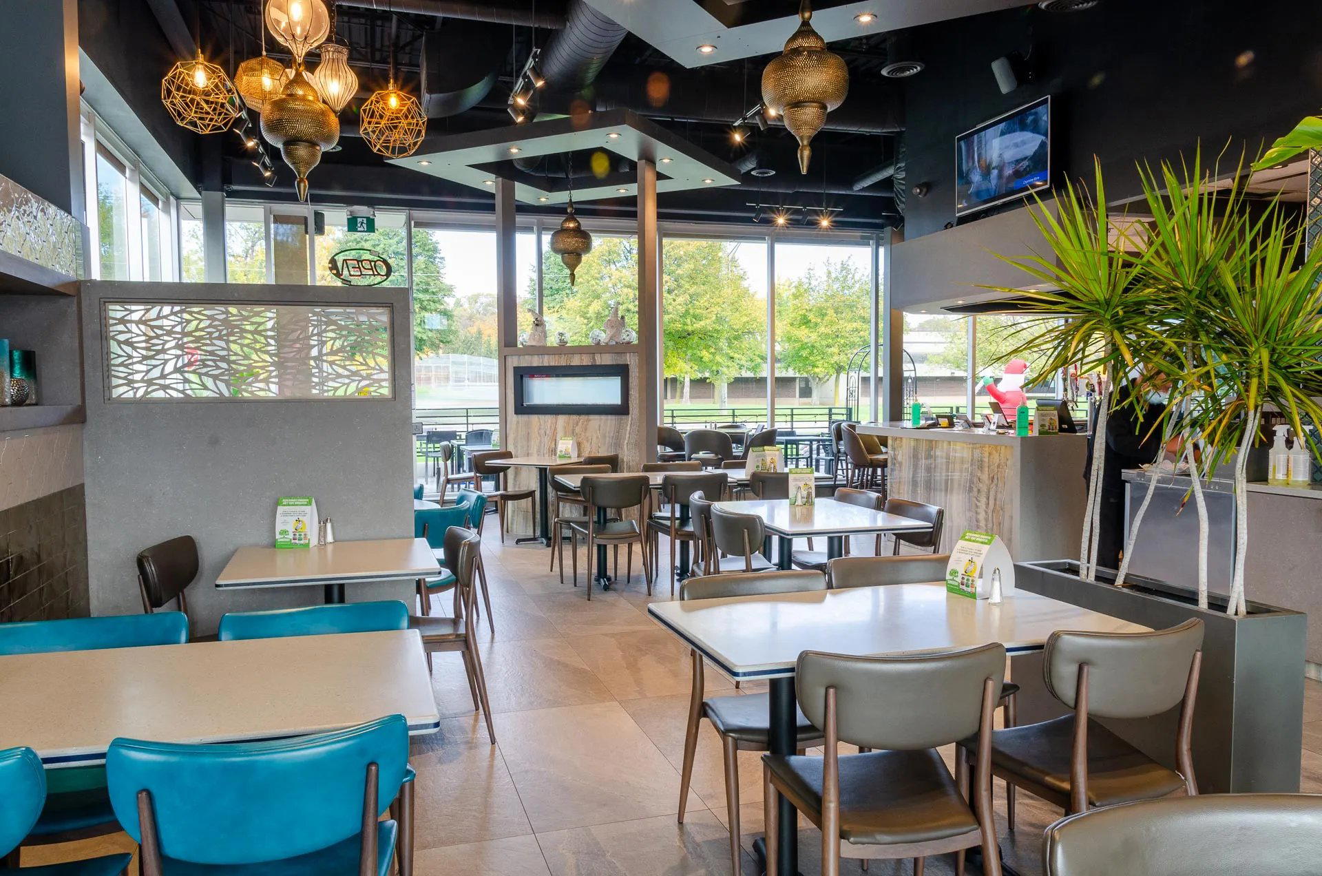 Montfort Mediterranean Cuisine - Oakville, Oakville, Canada