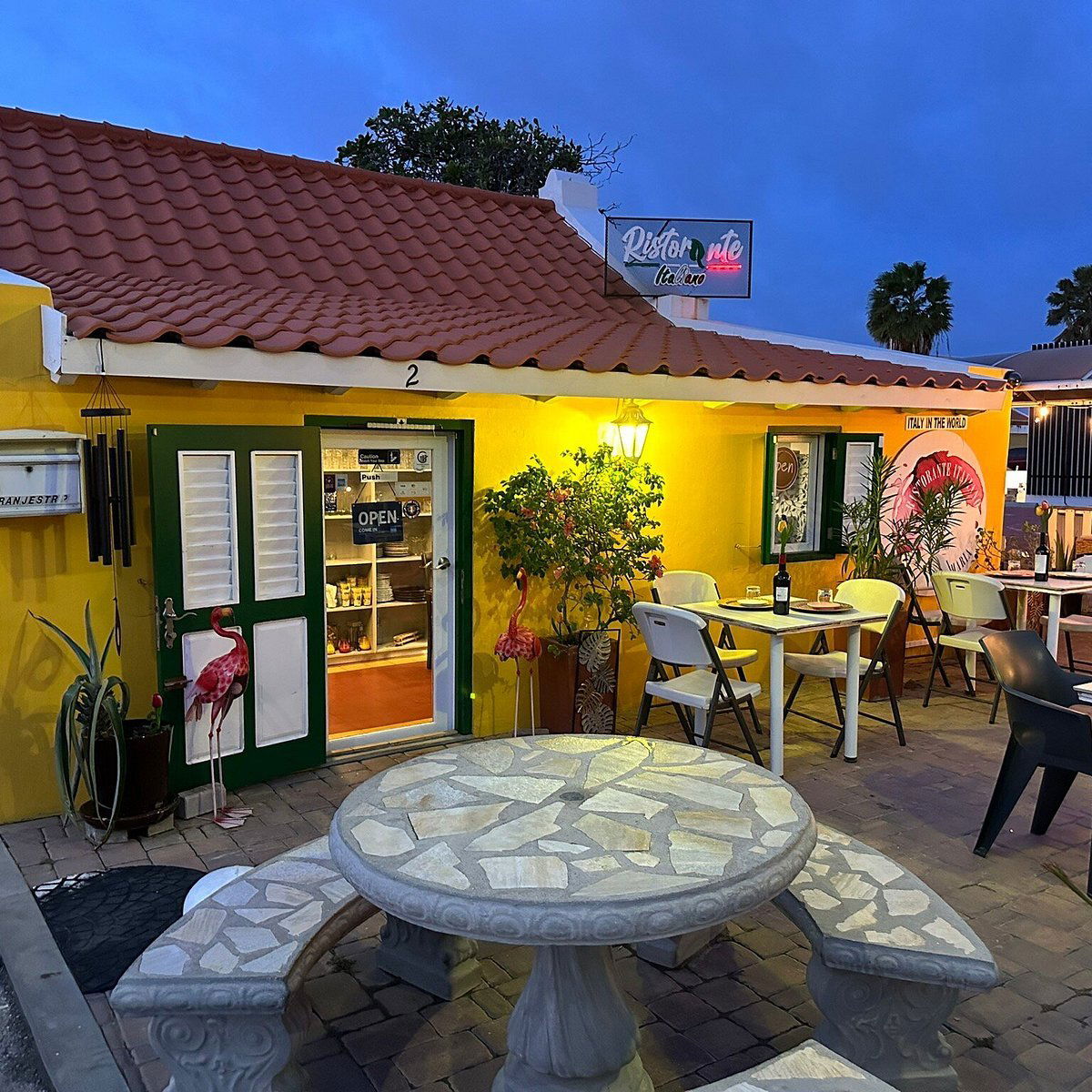 Italy in the World, Restaurant in Oranjestad