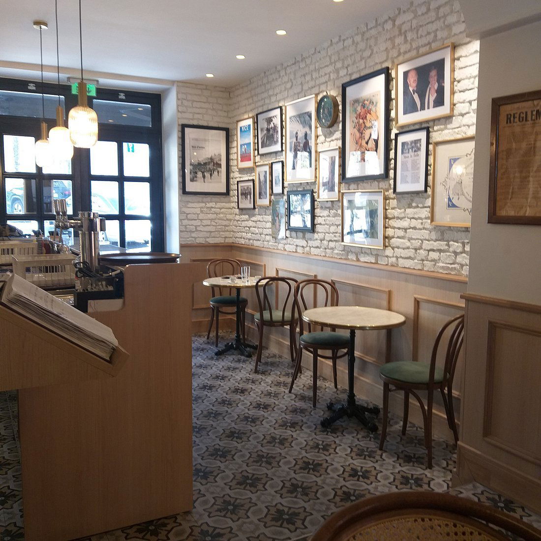 L'Autobus, Restaurant in Nice