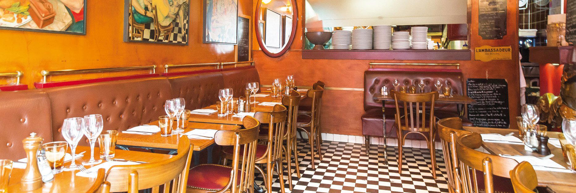 Le Bistrot d'Henri restaurant in Paris, France