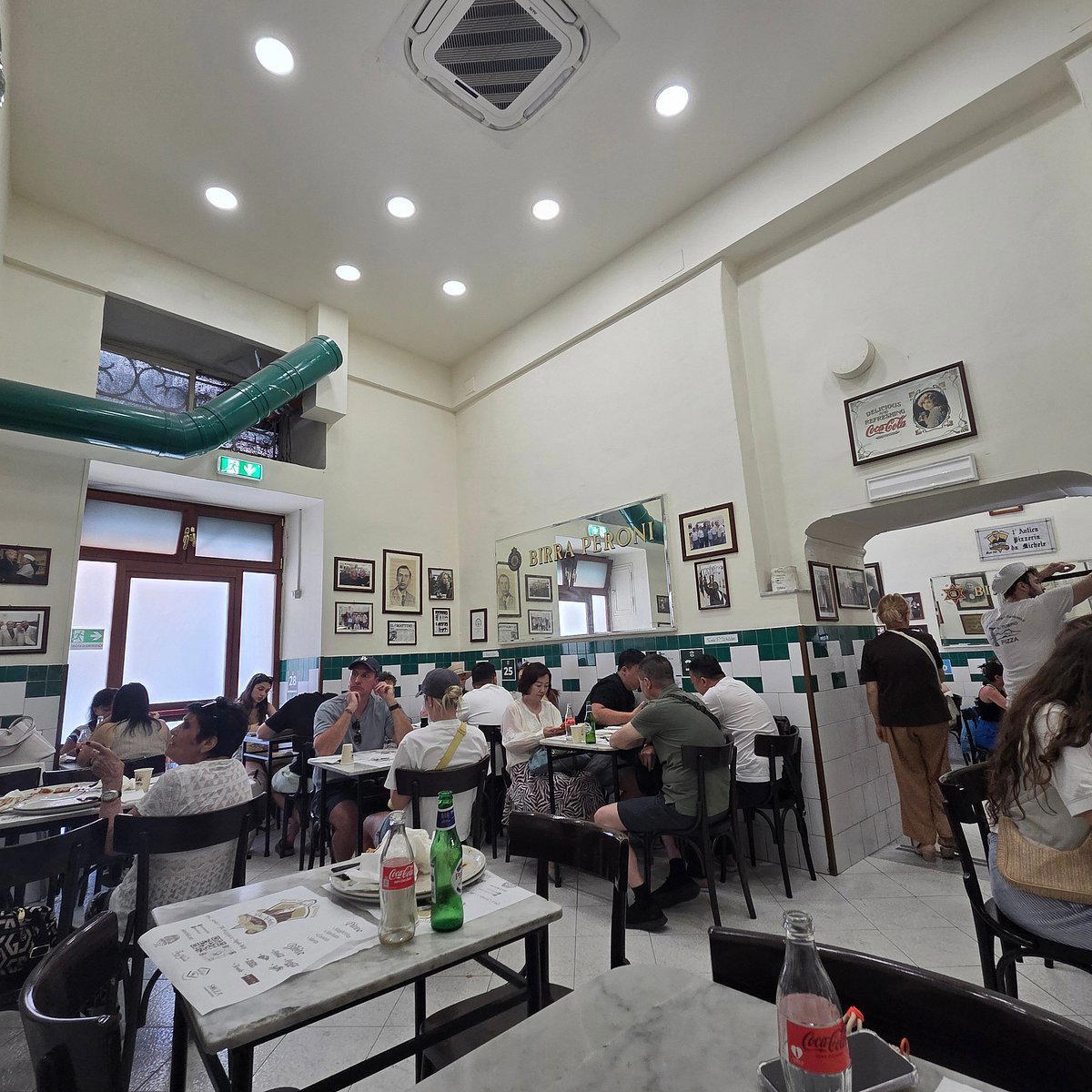 L'antica Pizzeria da Michele restaurant in Naples, Italy