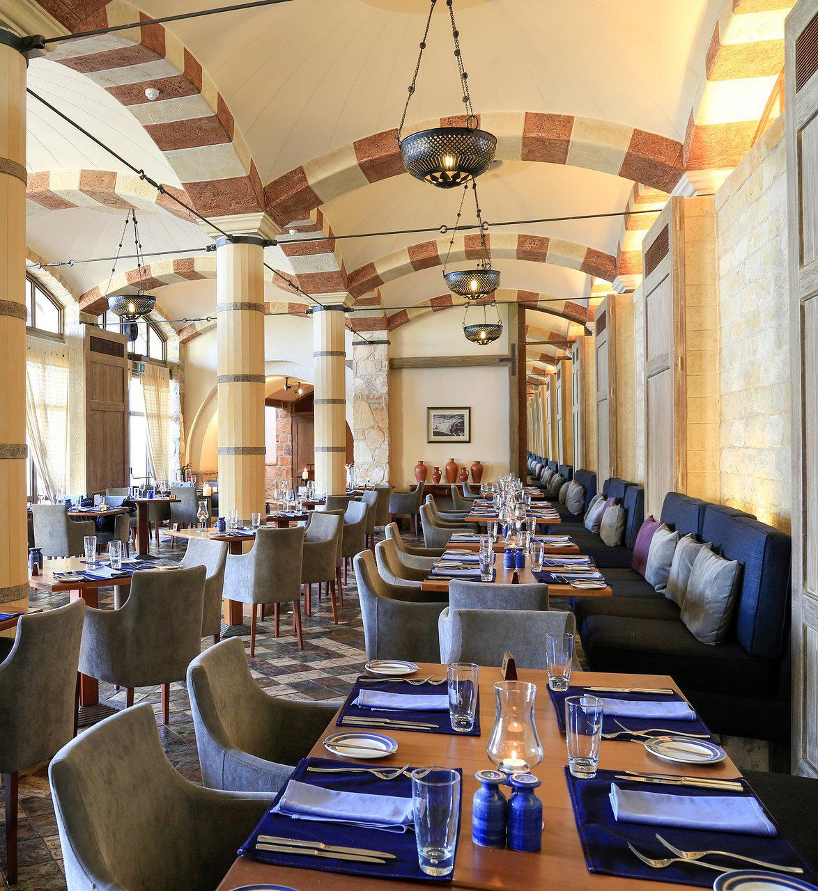 Apollo Tavern restaurant in Pissouri Bay