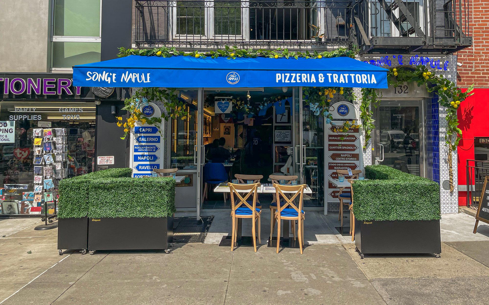 Song' E Napule restaurant in New York City, United States