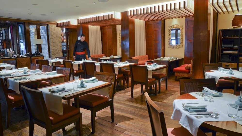 Birdcage, Restaurant in Cairo