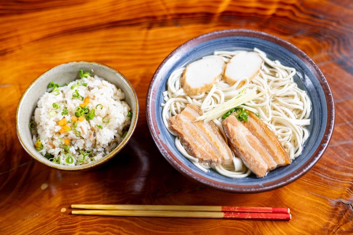 首里そば, Restaurant in Naha
