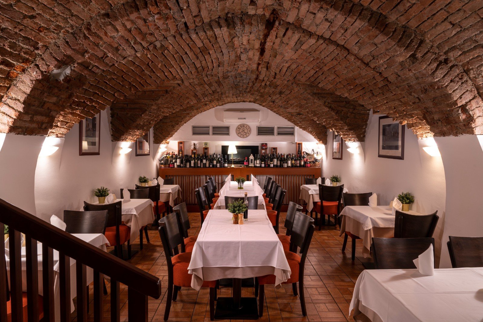 Lanterna na Dolcu, Restaurant in Zagreb