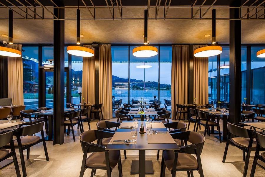 YellCousine restaurant in Ruzomberok