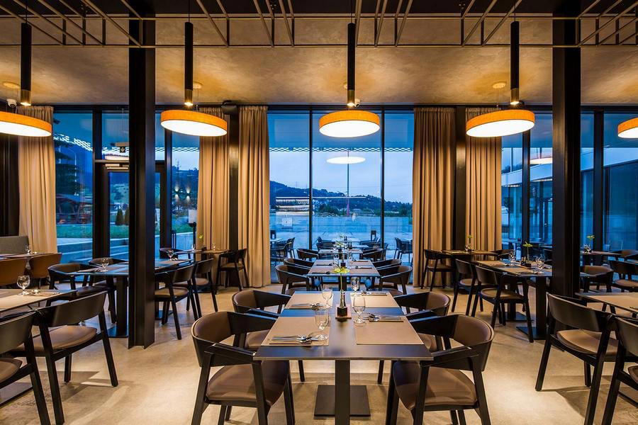 YellCousine restaurant in Ruzomberok