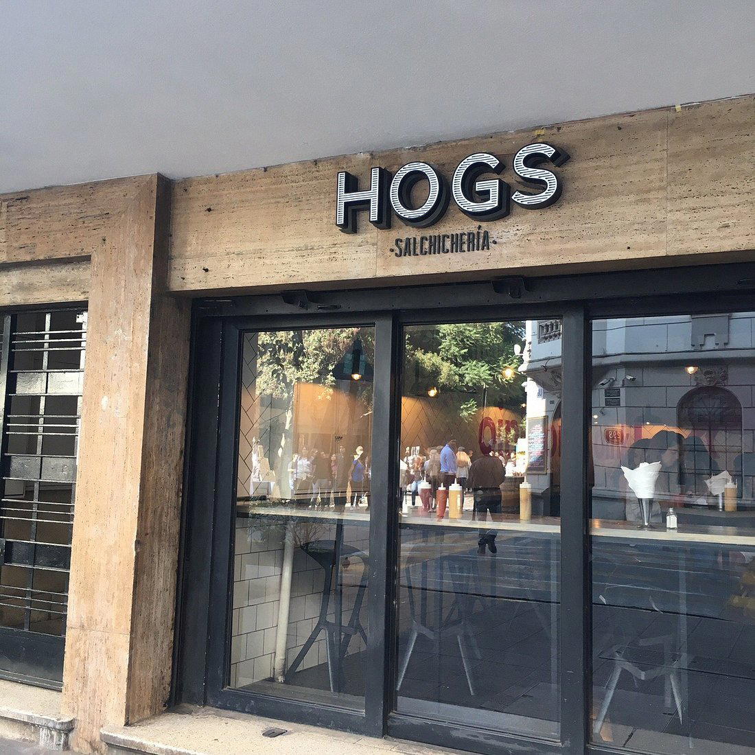 Hogs, Santiago, Chile