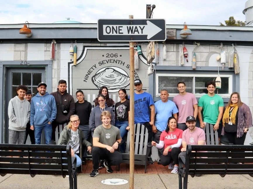 Quahog's Seafood Shack and Bar restaurant in Stone Harbor, United States