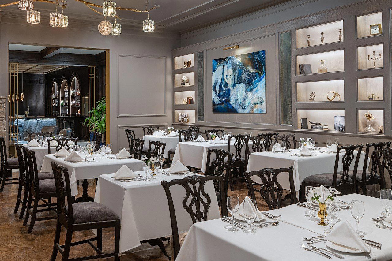 Colonial Room restaurant in Oak Brook