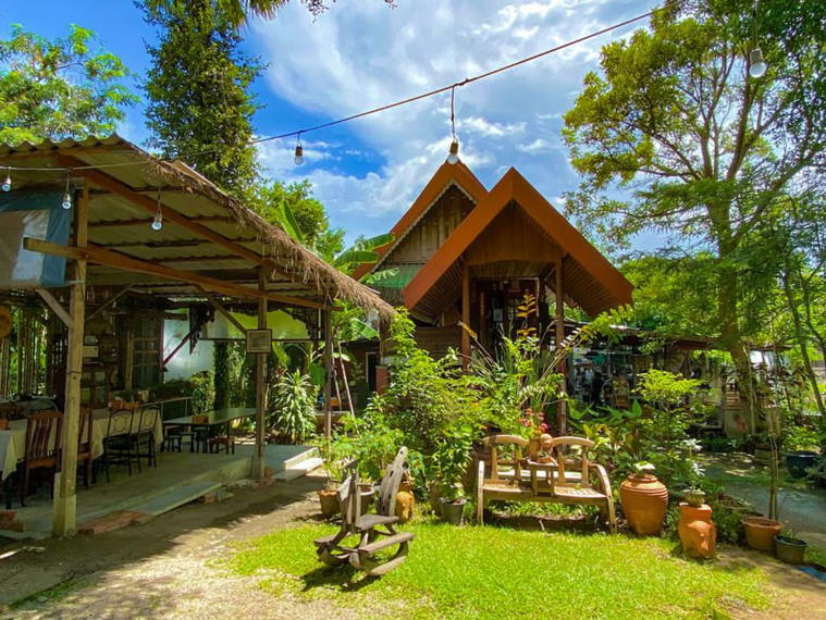 Kin-Kub-Ei, Phuket, Thailand