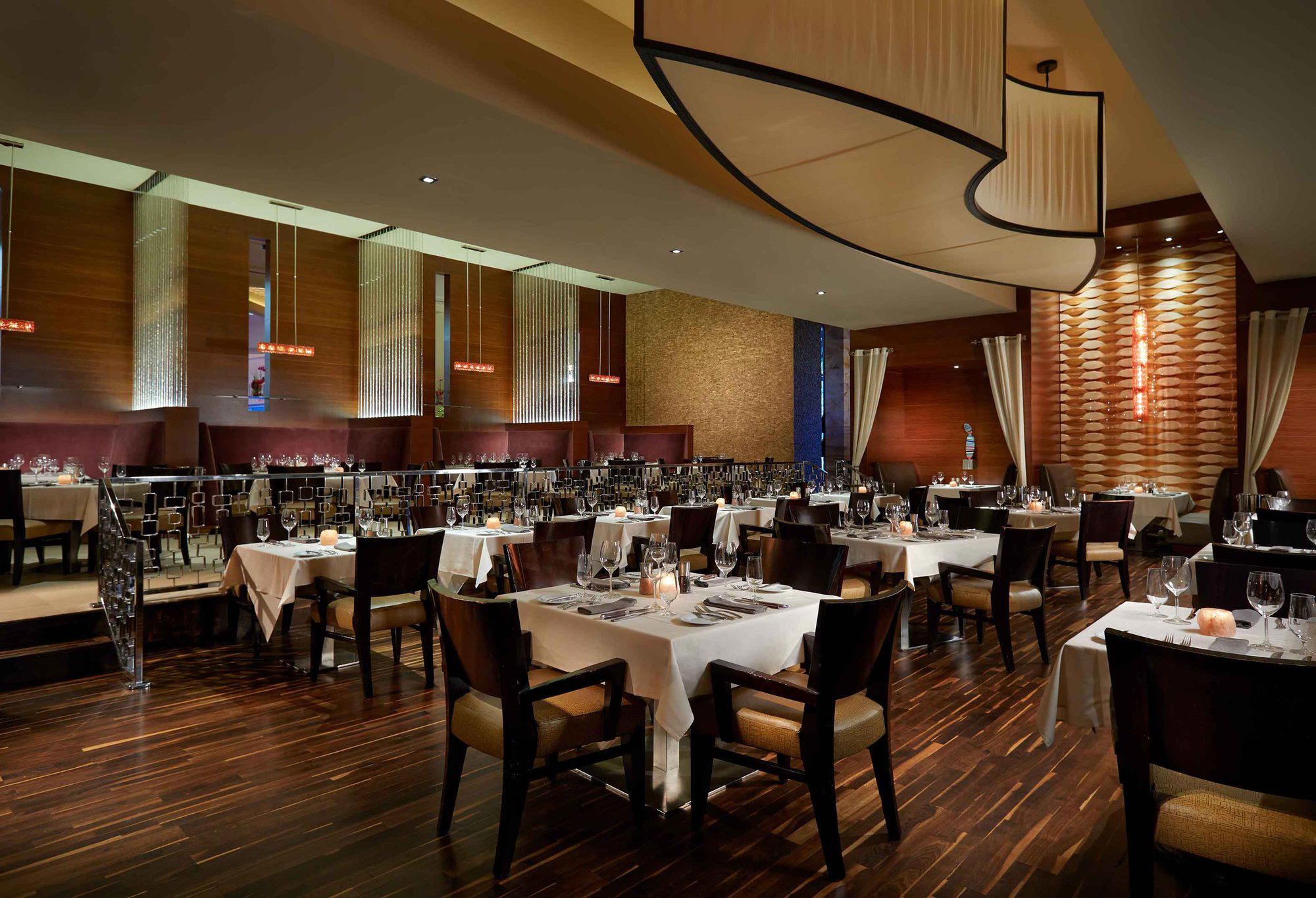 Council Oak Steaks & Seafood restaurant in Tampa