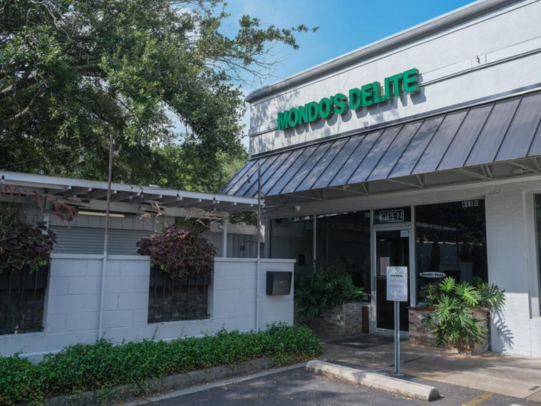Mondo's Delite, Charleston, United States