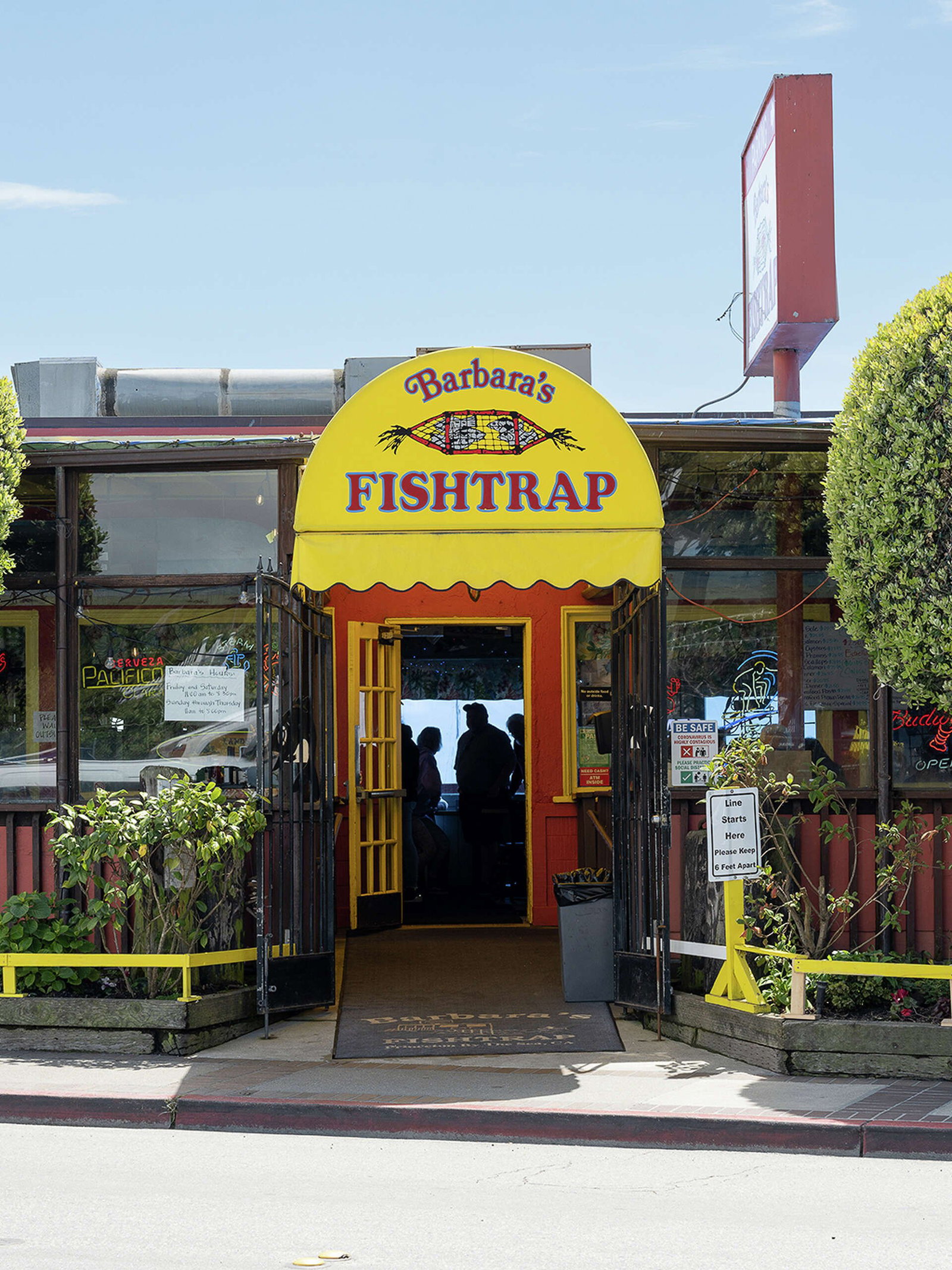 Barbara's Fishtrap, Half Moon Bay, United States