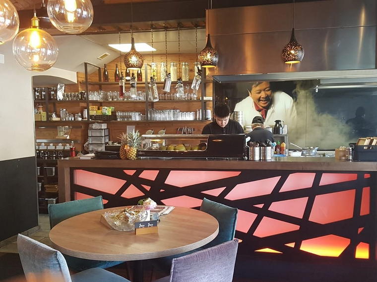 Jinco, Vienna, Austria
