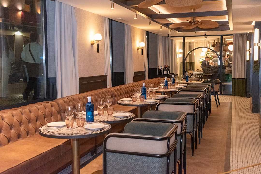 Taburete, Restaurant in Seville