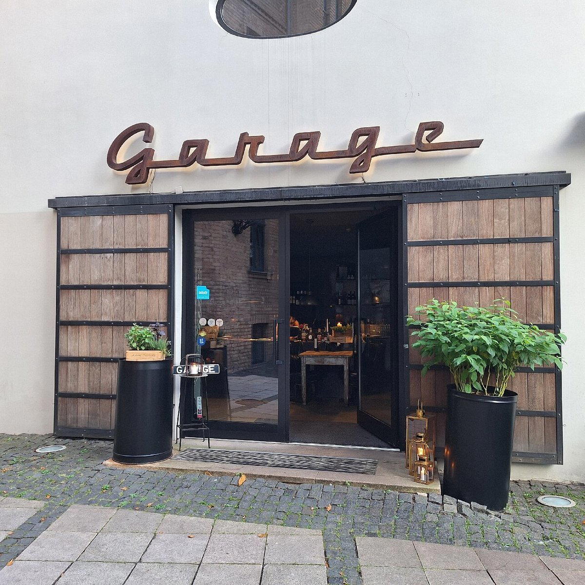 Vina bars Garage restaurant in Riga, Latvia