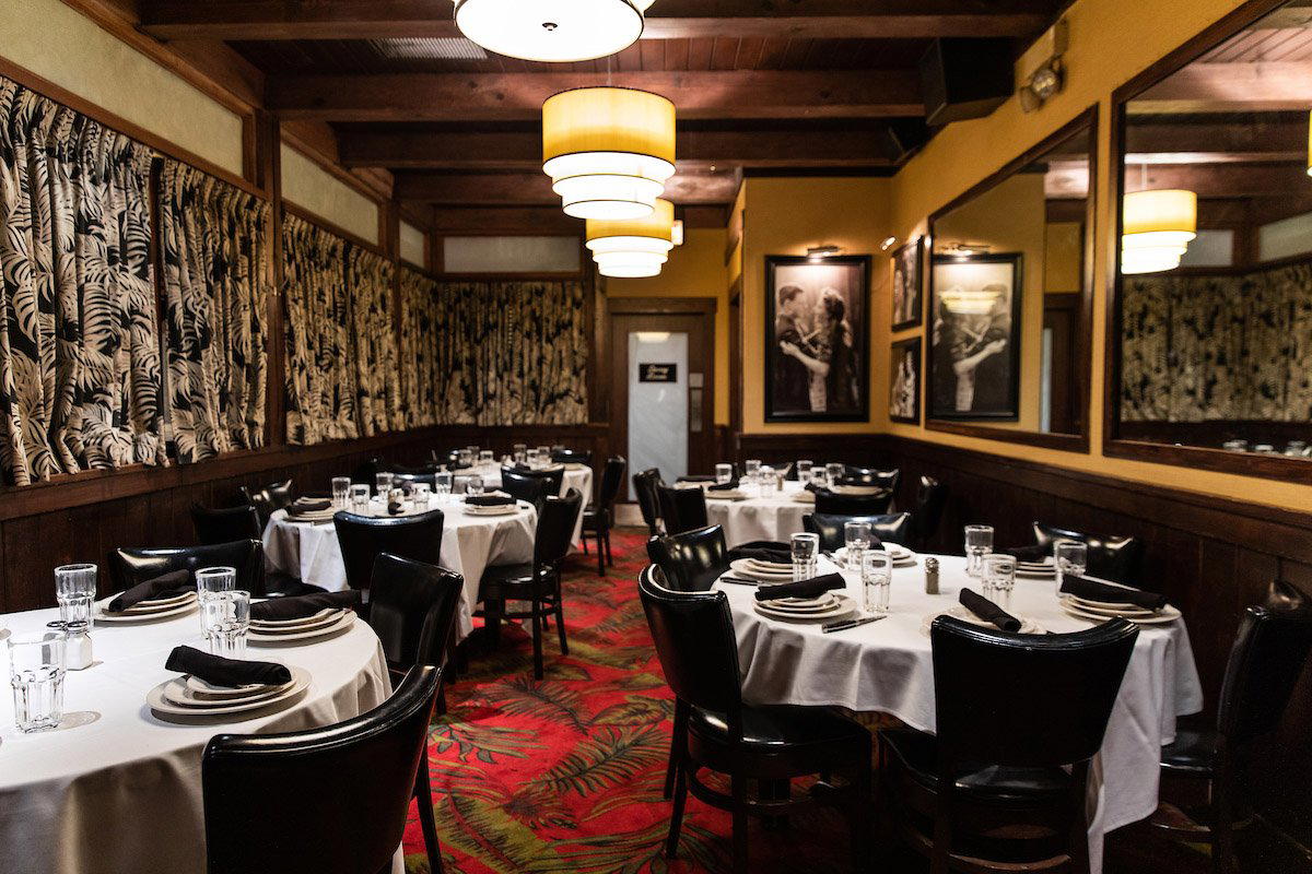 Wildfire restaurant in Oak Brook, United States
