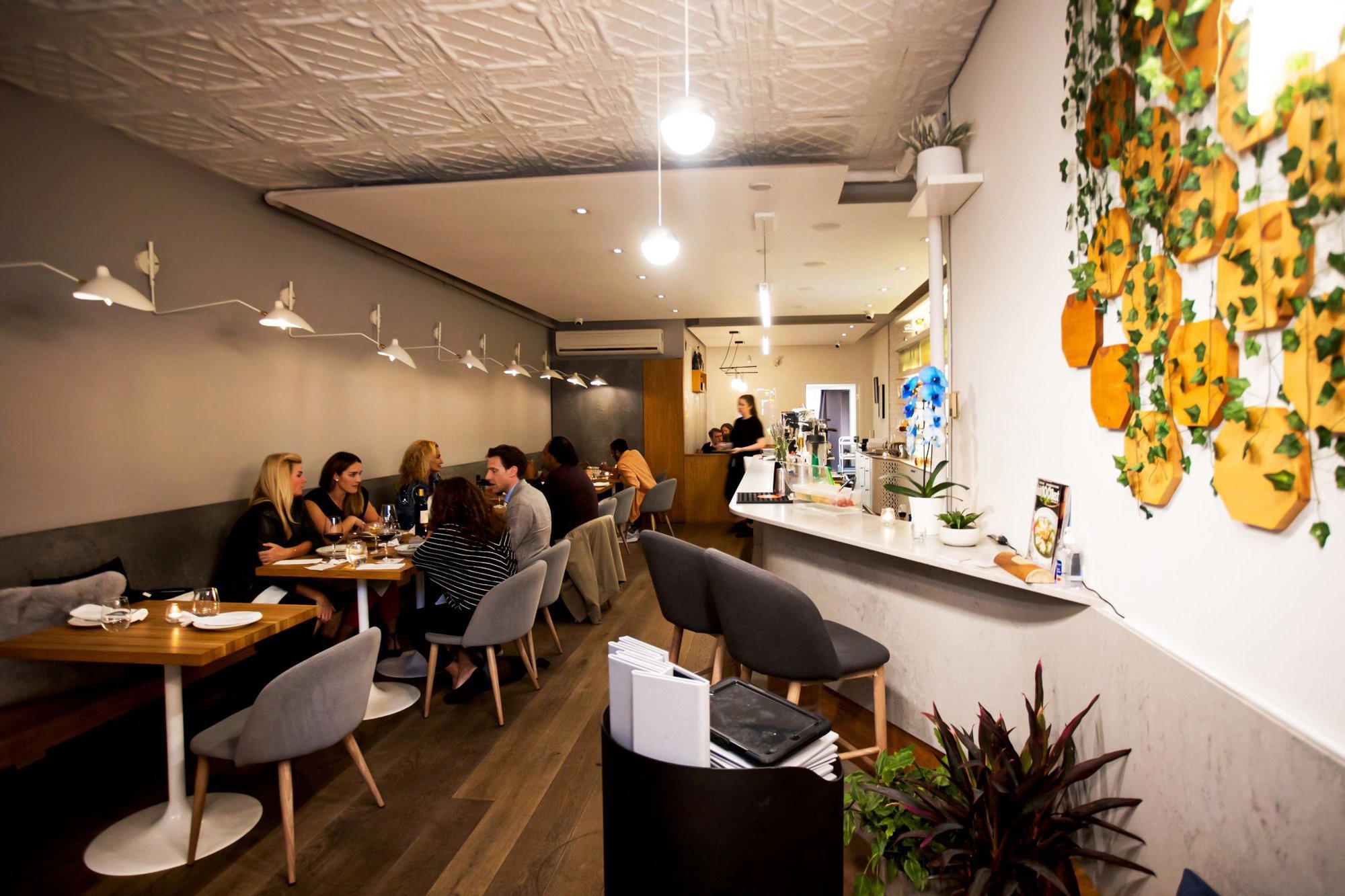 Est Restaurant, Toronto, Canada