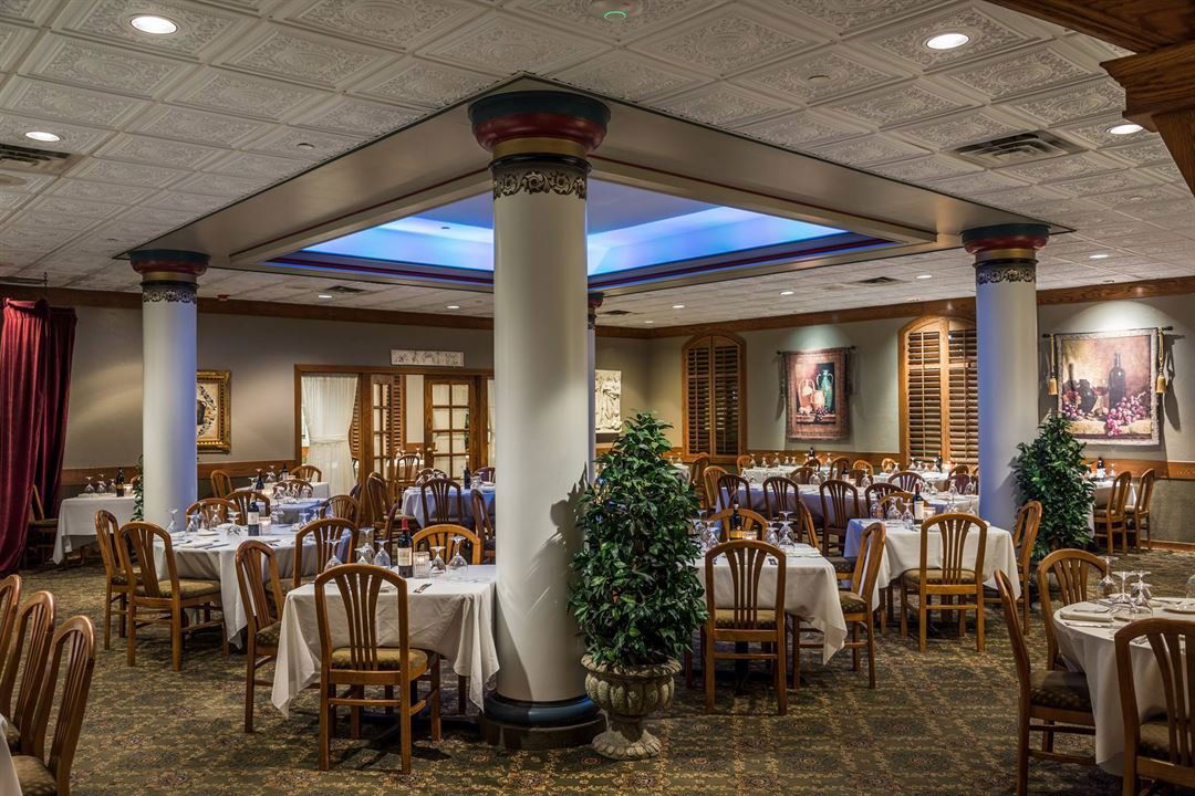 Noto's Old World Italian Dining, Restaurant in Grand Rapids