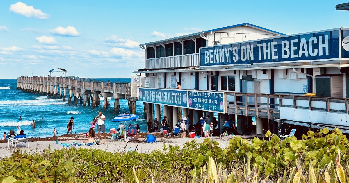 Benny's On The Beach - Pier