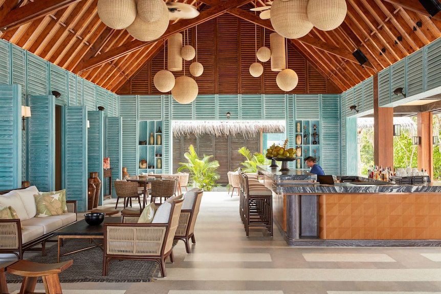 Vandhoo, Restaurant in Raa Atoll