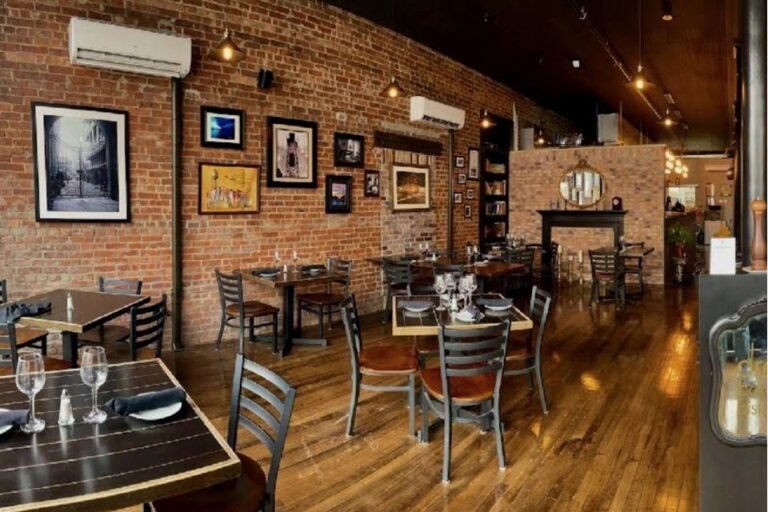 Drew's Bayshore Bistro, Restaurant in Keyport