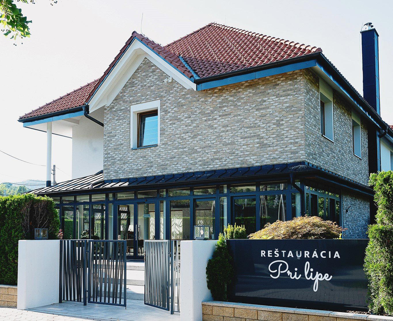 Reštaurácia Pri lipe restaurant in Dohnany